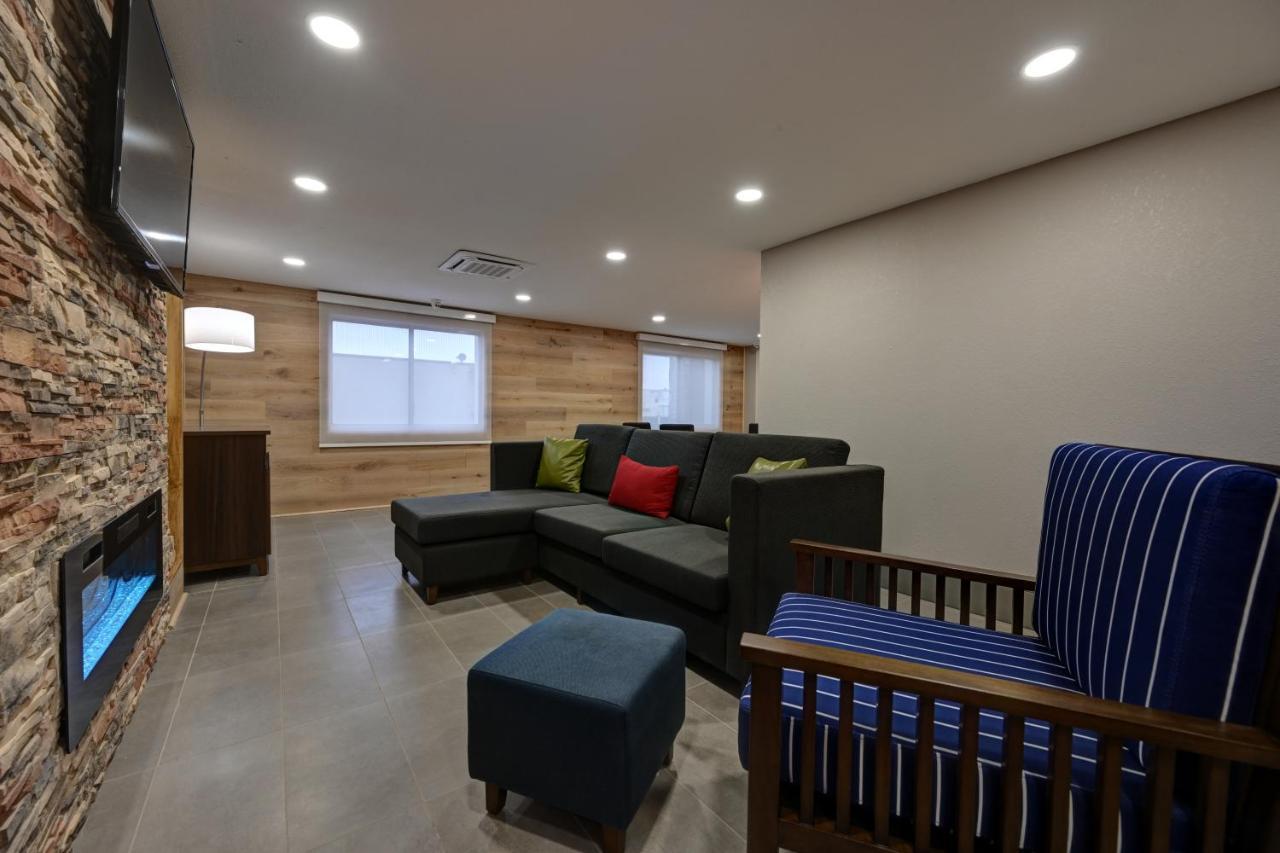 Hotel Country & By Radisson, Pierre, Sd
