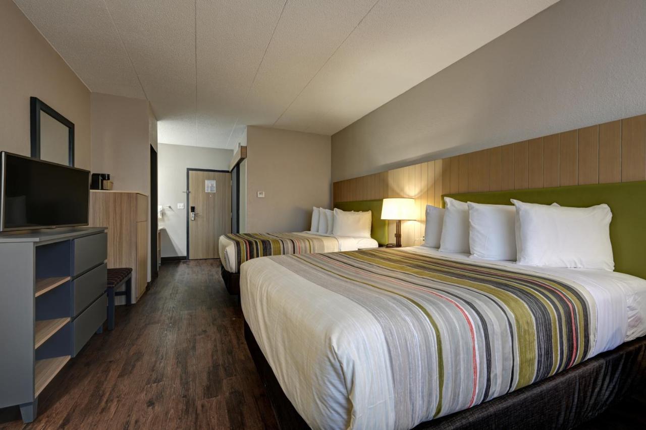 Country & By Radisson, Pierre, Sd 3* Pierre